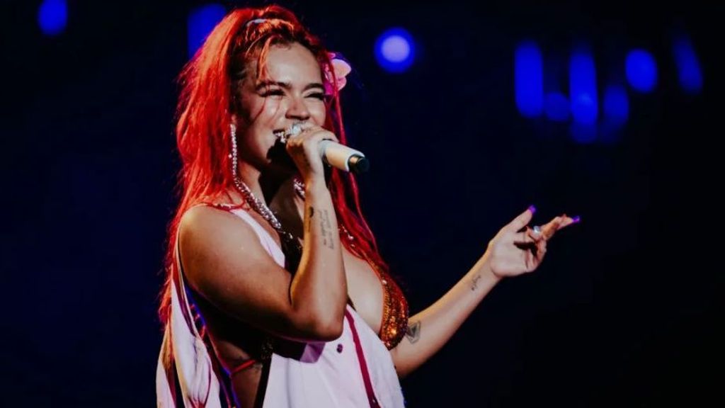 Karol G amplía a tres los conciertos que ofrecerá en el estadio Santiago Bernabéu