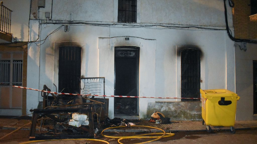 Acaba sin éxito la búsqueda de la desaparecida en el incendio de Zalamea, Badajoz