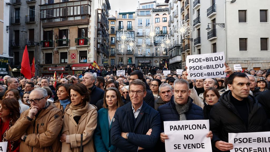 Feijóo dice que la moción de censura en Pamplona es "la primera factura" del "pacto encapuchado" del PSOE