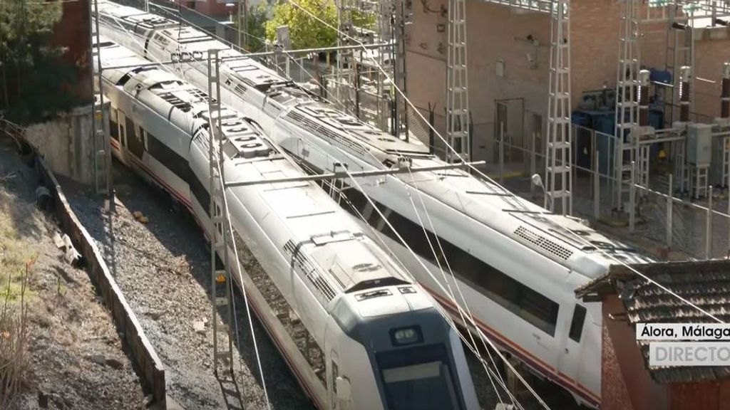 La colisión de dos trenes de pasajeros deja 13 heridos, entre ellos tres menores, en Álora, Málaga