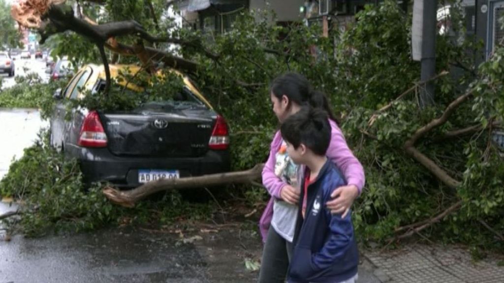 Un temporal de viento y lluvia deja al menos 15 muertos en Argentina