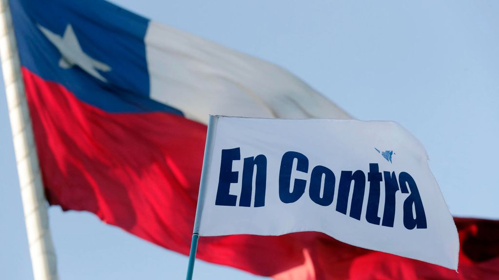Chile vota no contra la Constitución impulsada por las fuerza de derecha