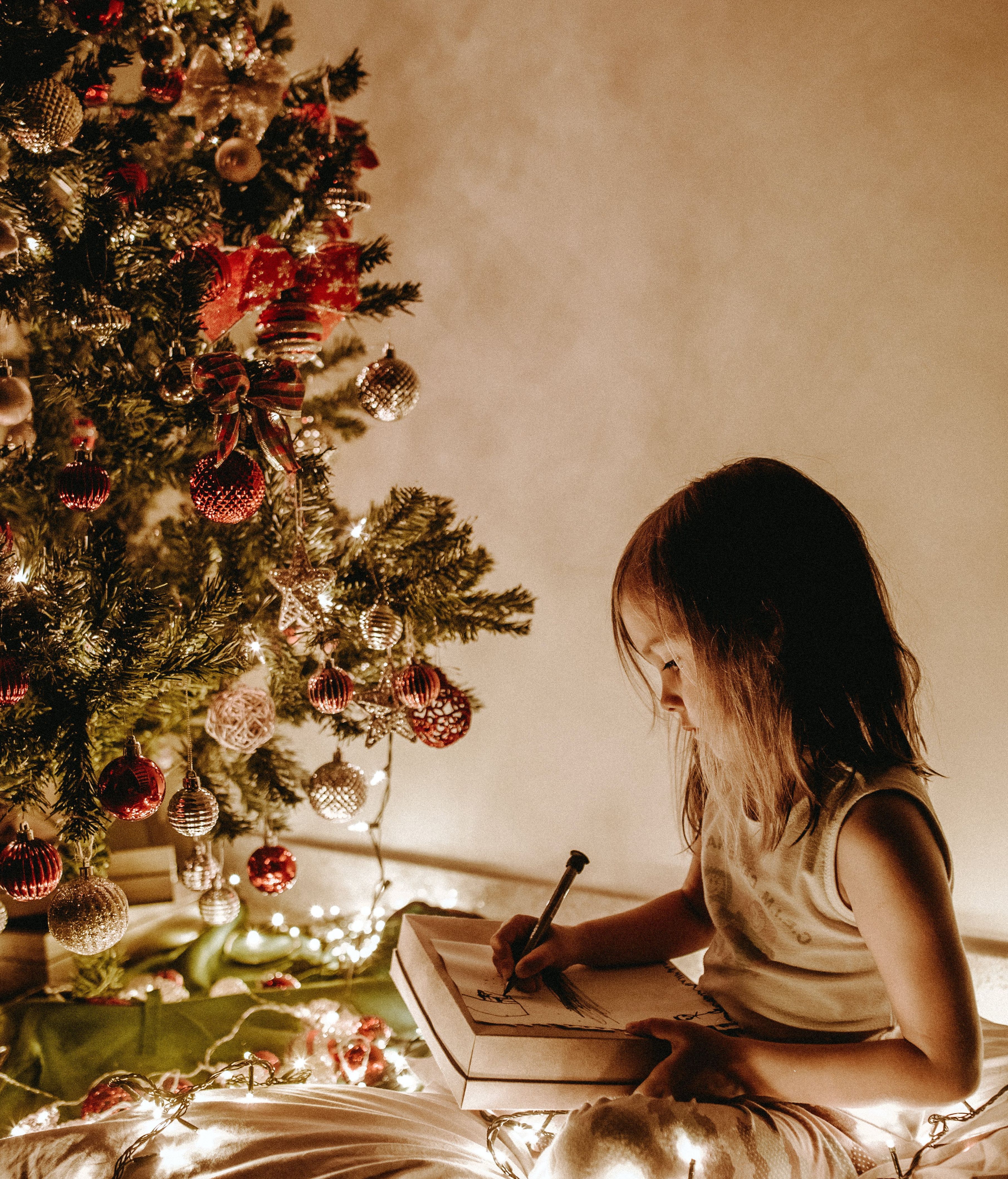 Escribir la carta a los Reyes Magos. FUENTE: Pexels