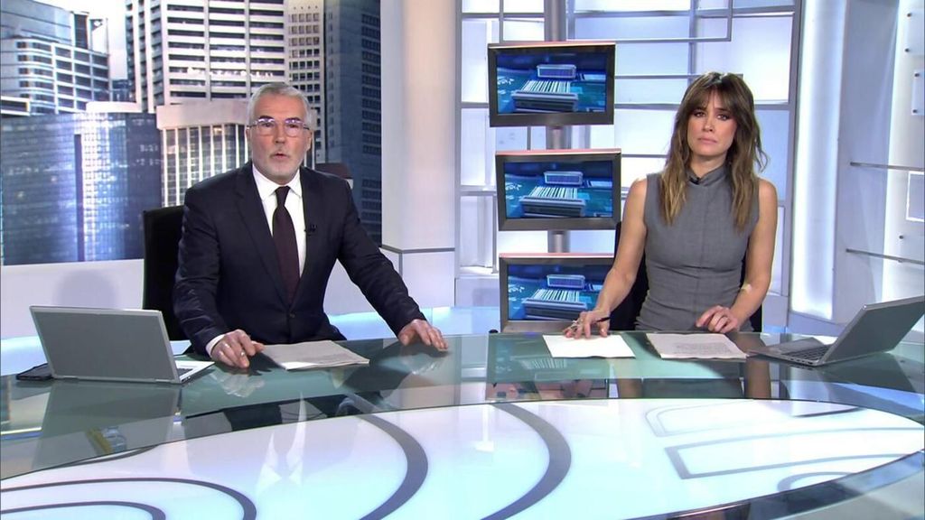 Con David Cantero e Isabel Jiménez Informativos Telecinco 2023 Mediodía 19/12/2023