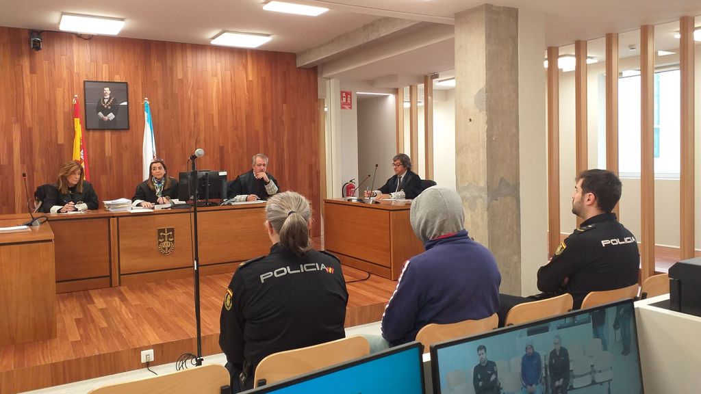 Un hombre acepta 7 años de prisión y 5 años de libertad vigilada tras reconocer que violó a su hija en Vigo