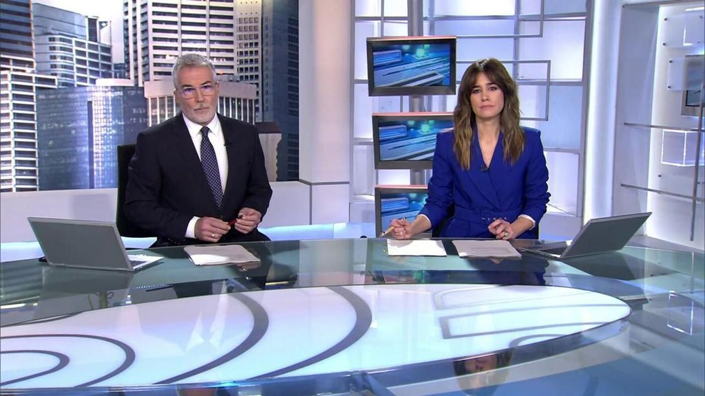 Con David Cantero e Isabel Jiménez Informativos Telecinco 2023 Mediodía 20/12/2023