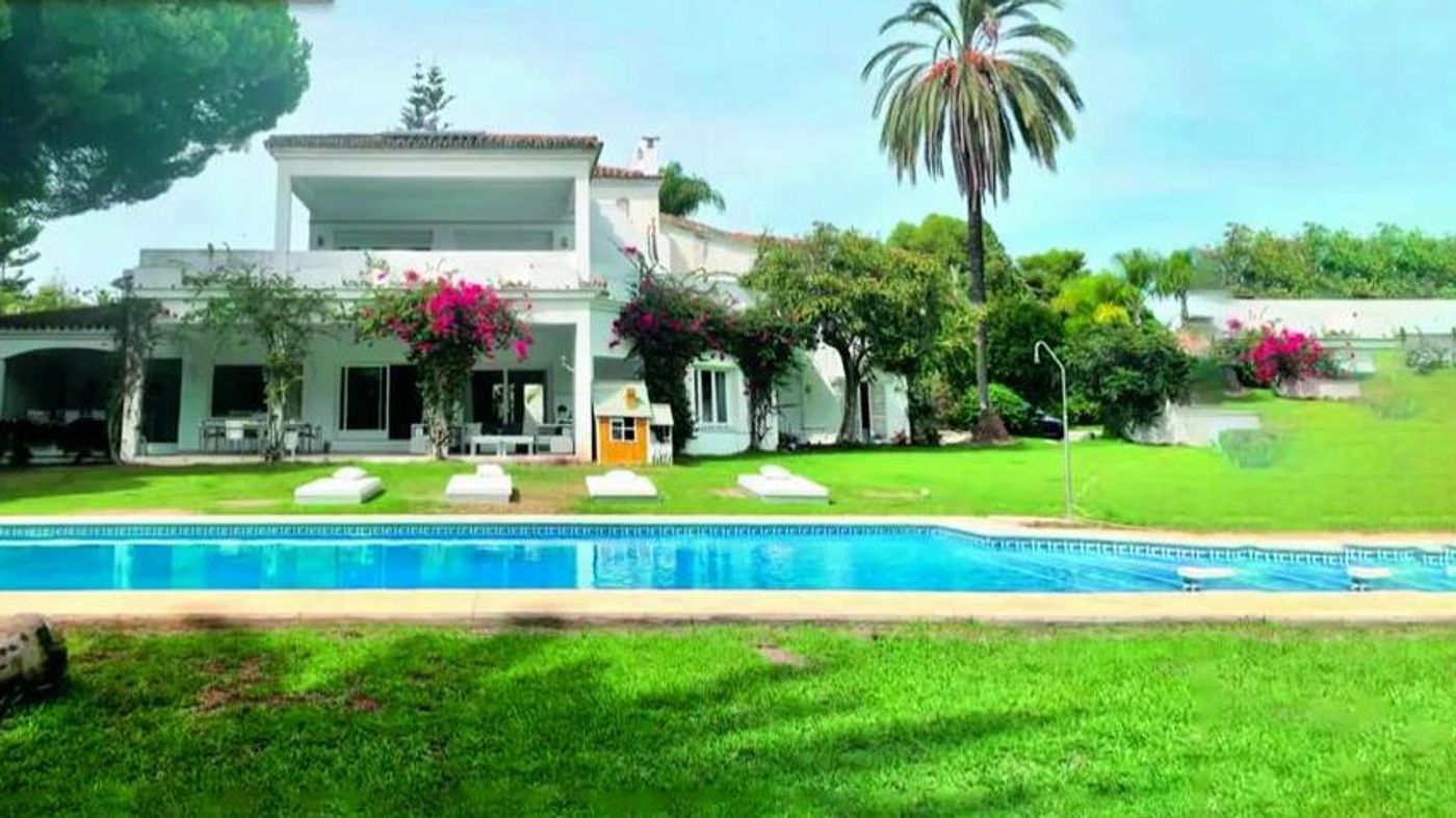 La espectacular mansión que ha vendido Lara Dibildos en Marbella por más de 4 millones de euros