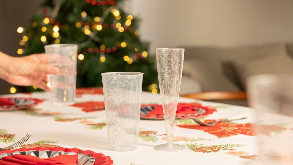 Los vasos y copas reutilizables brillantes con los que sorprenderás a tus invitados