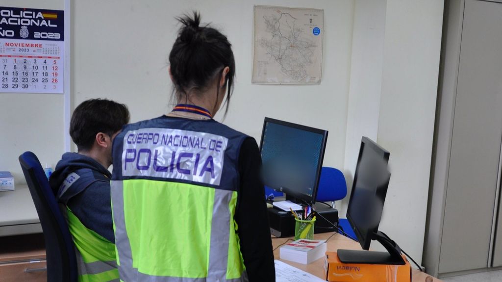 Agentes de la Policía Nacional