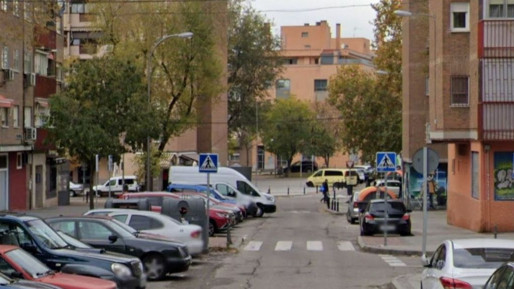 Detenido tras intentar matar a su mujer y agredir a varios policías en Villa de Vallecas, en Madrid