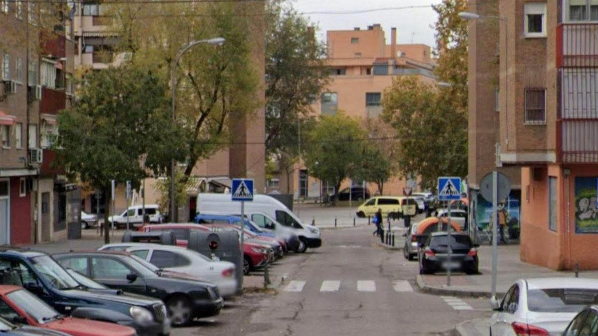 Detenido tras intentar matar a su mujer y agredir a varios policías en Villa de Vallecas, en Madrid
