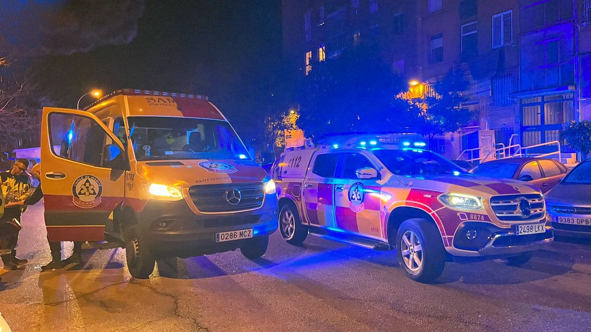 Ambulancia y vehículo del 112 de Madrid