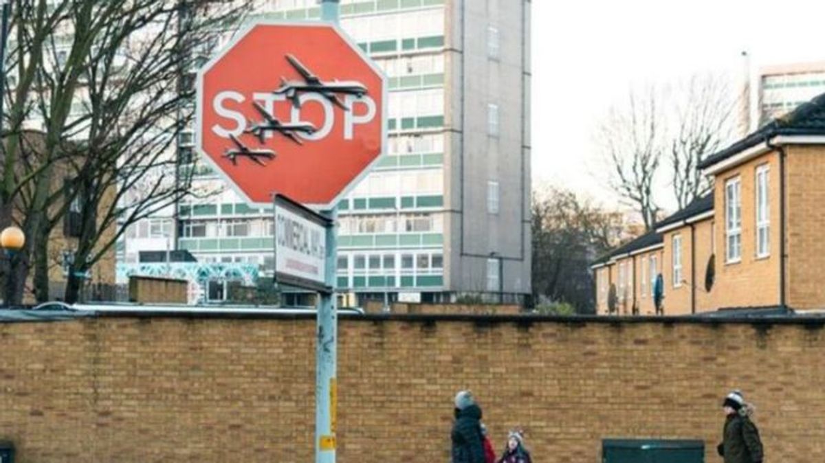 Obra de Banksy en el barrio de Peckham anunciada por el propio artista