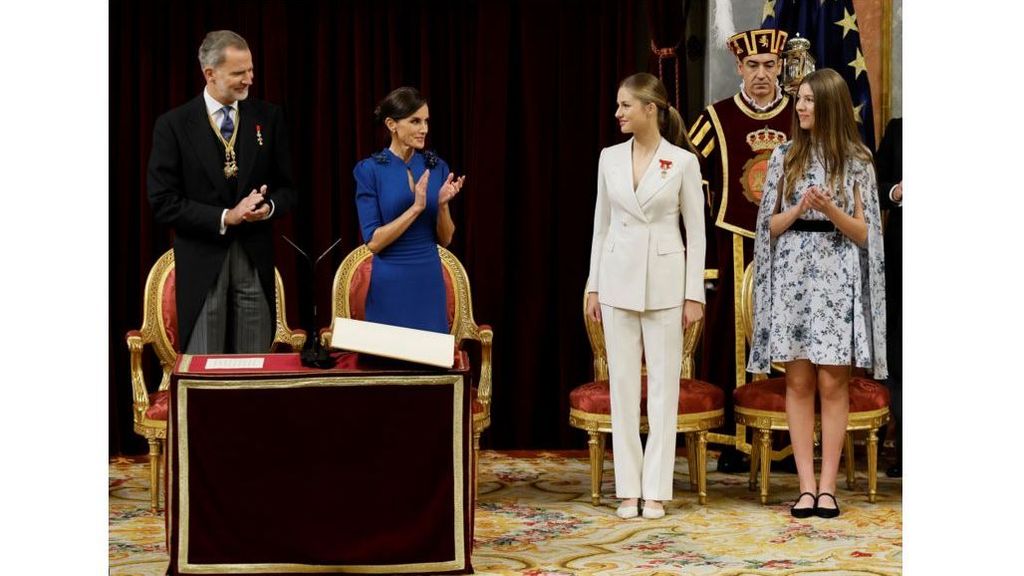 Fotografía de la jura de la Constitución de la princesa Leonor presente en el discurso de Navidad de Felipe VI