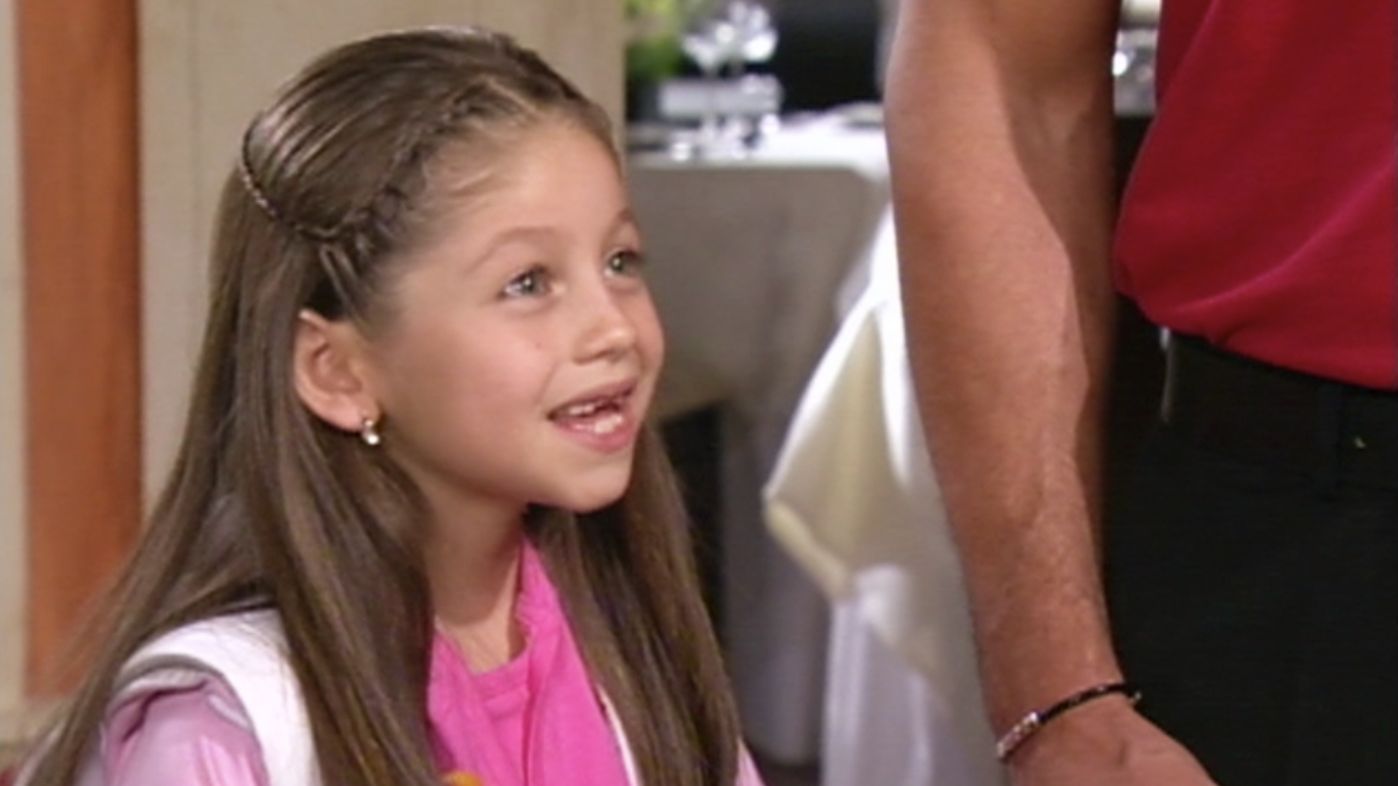 Ver Capítulo 49 x Temporada 1 completo online </p>
<p> Querida enemiga