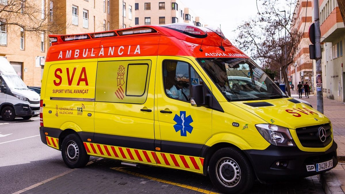 Herido un joven tras caer por un barranco el coche en el que viajaba por la CV-759 en La Vila Joiosa