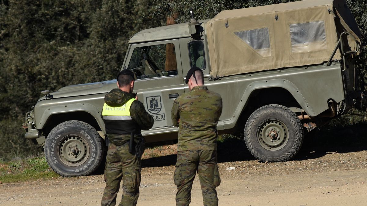 Militares en la zona del campamento de Cerro Muriano, Córdoba, donde murieron dos soldados