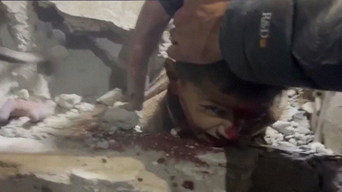 El llanto desgarrador de un niño entre los escombros de Gaza