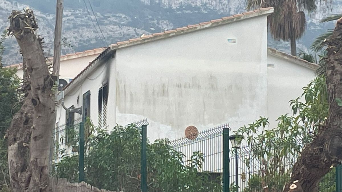 Mueren dos ancianos en un incendio en el interior una vivienda de Dénia