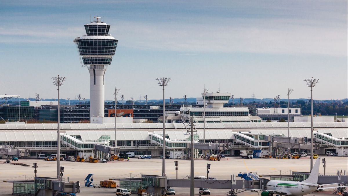 UGT convoca huelga en las torres de control de Barajas desde el 31 de diciembre hasta el 7 de enero