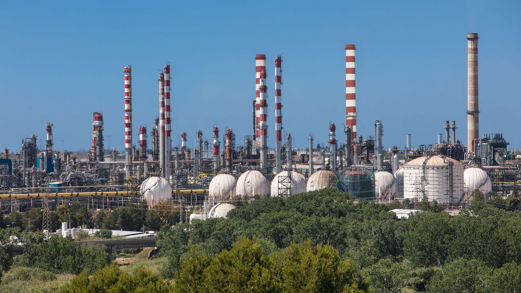 Complejo industrial de Repsol en Tarragona