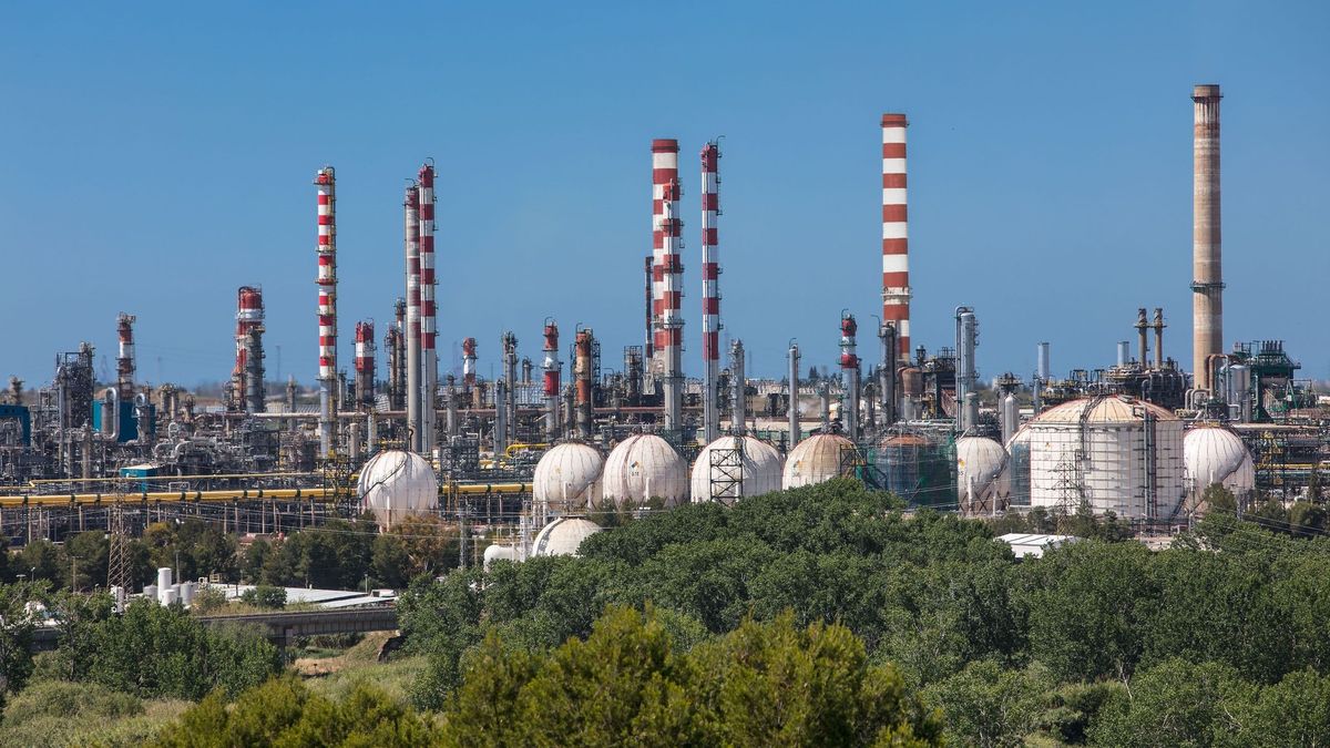 Complejo industrial de Repsol en Tarragona