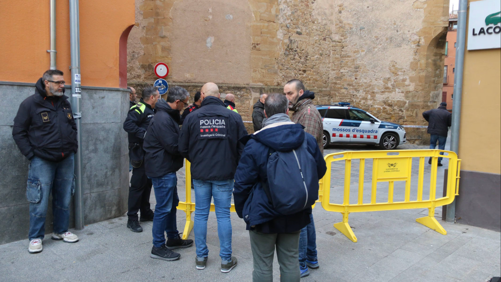 Encuentran un bebé muerto dentro de una papelera en La Bisbal d'Empordà (Girona)