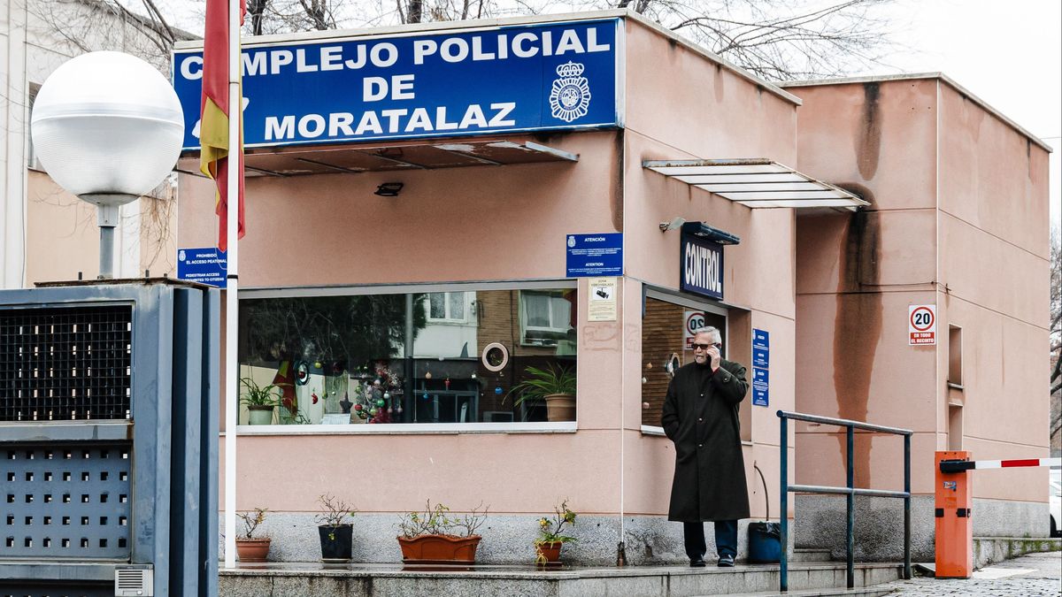 El convocante de la protesta en Ferraz donde se golpeó un muñeco de Pedro Sánchez se niega a declarar ante la Policía