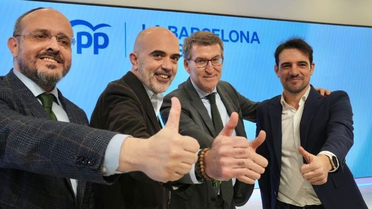El líder del PP en Barcelona, Daniel Sirera, tanteó a JxCat para conseguir los apoyos de investidura para Alberto Nuñez Feijóo como presidente del Gobierno