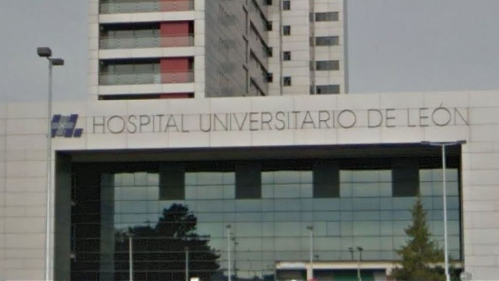 Muere en el Hospital Universitario de León un padre tras recibir una brutal paliza de su hijo