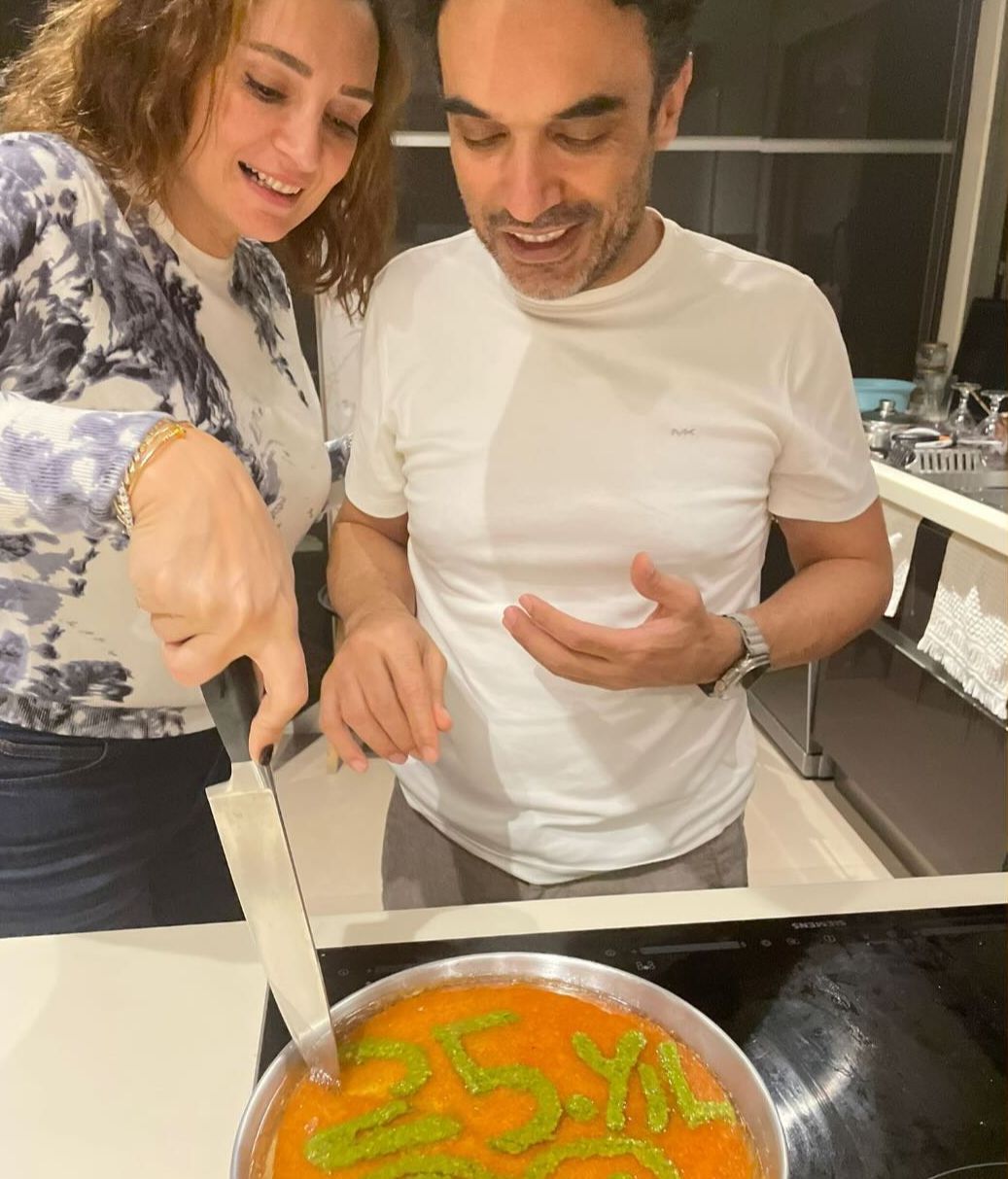 Uğur Aslan y su mujer