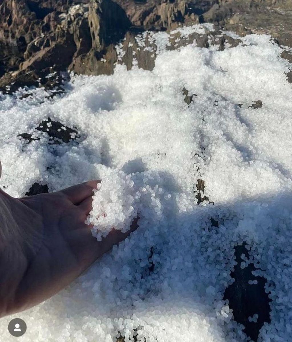 Bolas de plástico blancas encontradas en varias playas de A Coruña 