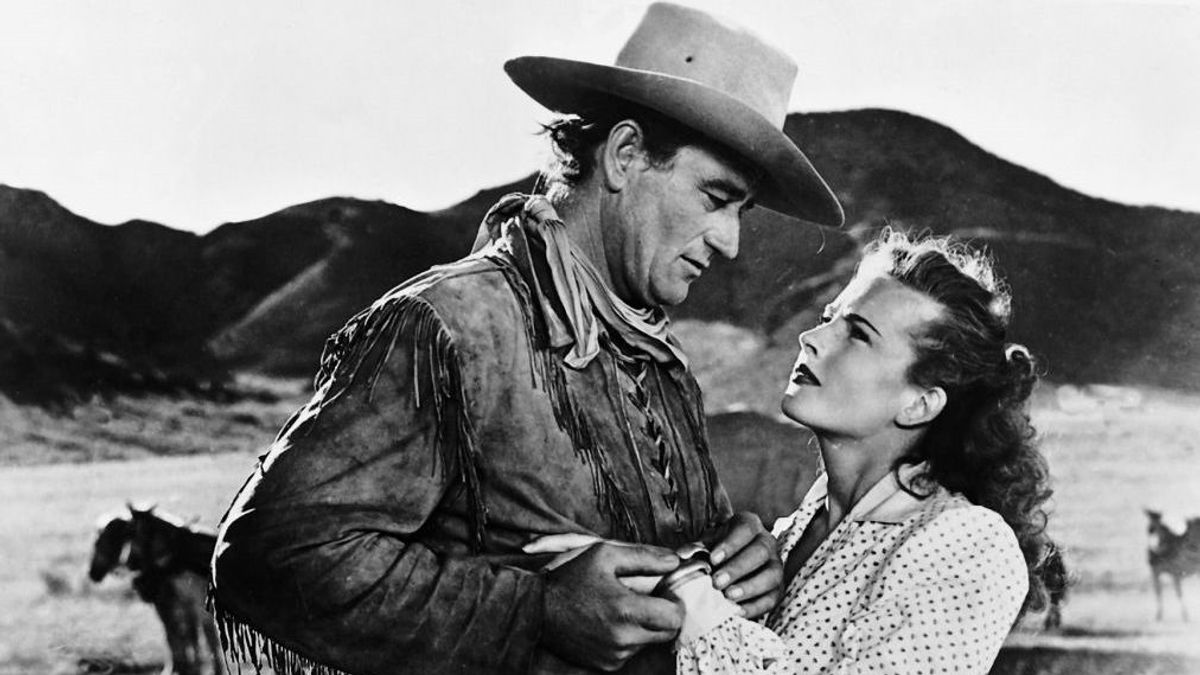 John Wayne y Joanne Dru en 'Río rojo' (1948).