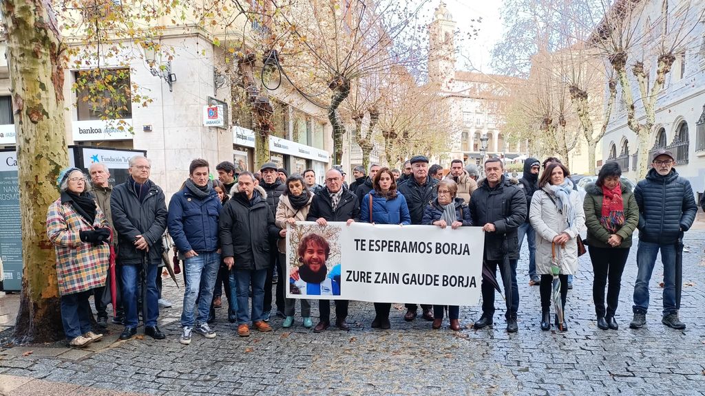 Concentración en recuerdo del vitoriano Borja Lázaro, desaparecido hace diez años en Colombia