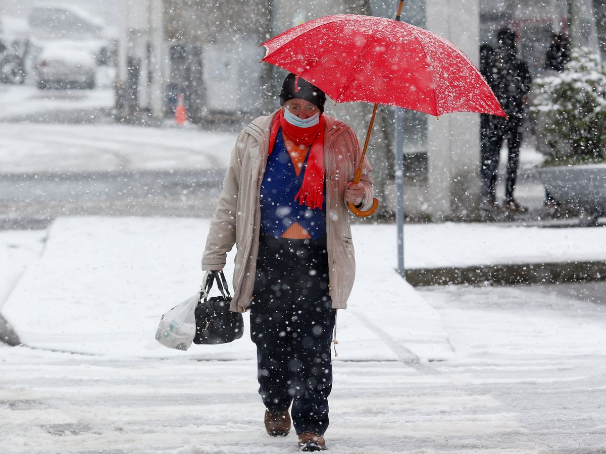 El tiempo en Asturias: Frío en el inicio de un puente festivo para el que  se espera lluvia y poca nieve