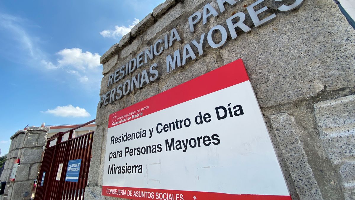 Entrada a una residencia de mayores de la Comunidad de Madrid