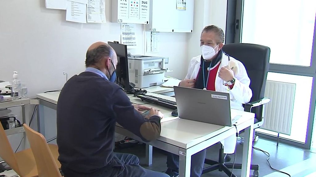 Sanidad propone recuperar las autobajas por la gripe y Ayuso se opone ridiculizando la medida
