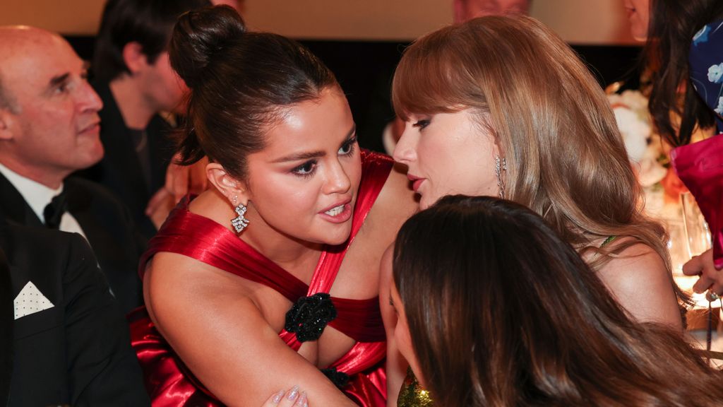 El momentazo de Selena Gómez y Taylor Swift en los Globos de Oro