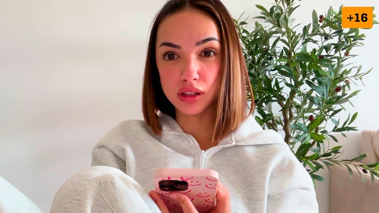 Lucía Sánchez enseña lo que oculta en su móvil (2/2)