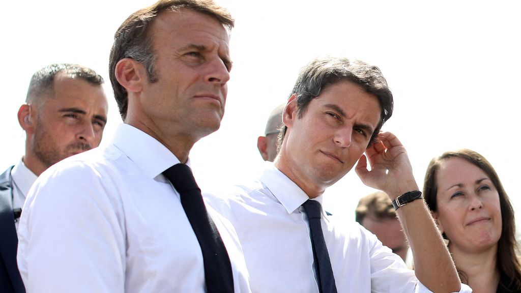 Macron y Attal, en una imagen del pasado verano
