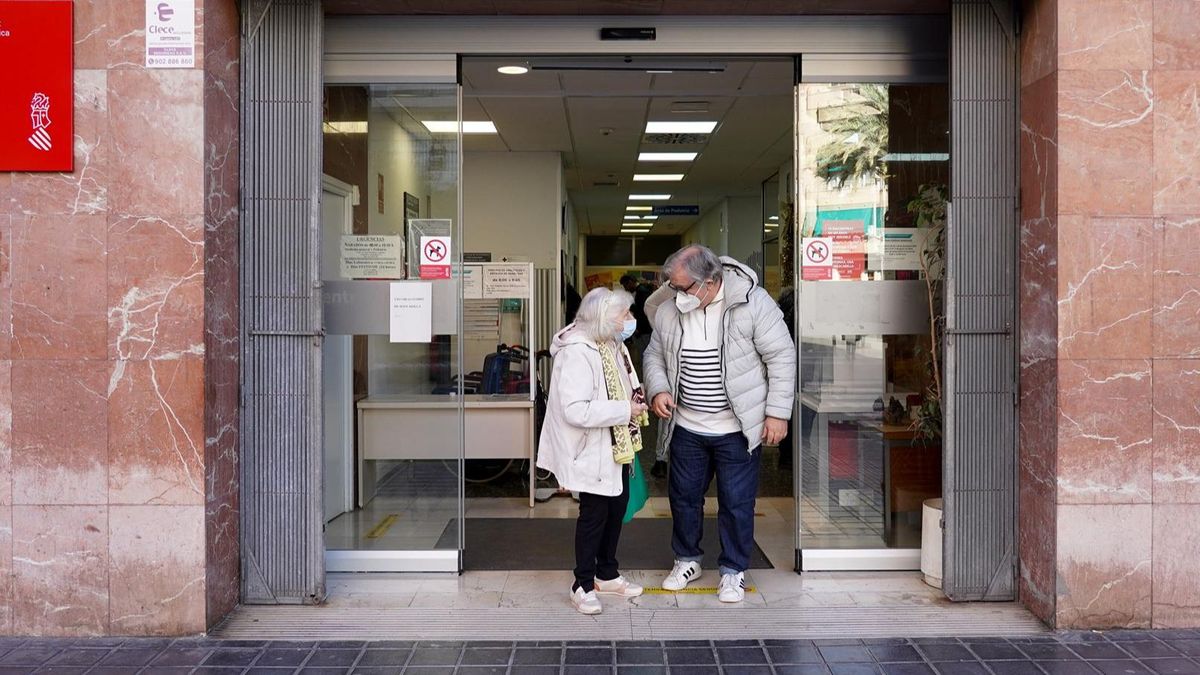 Usuarios en un centro de salud de Valencia