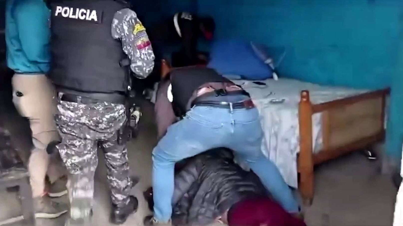 Así dieron las autoridades de Ecuador con la guarida del líder de 'Los Lobos' cerca de Colombia: "¡Abre!"