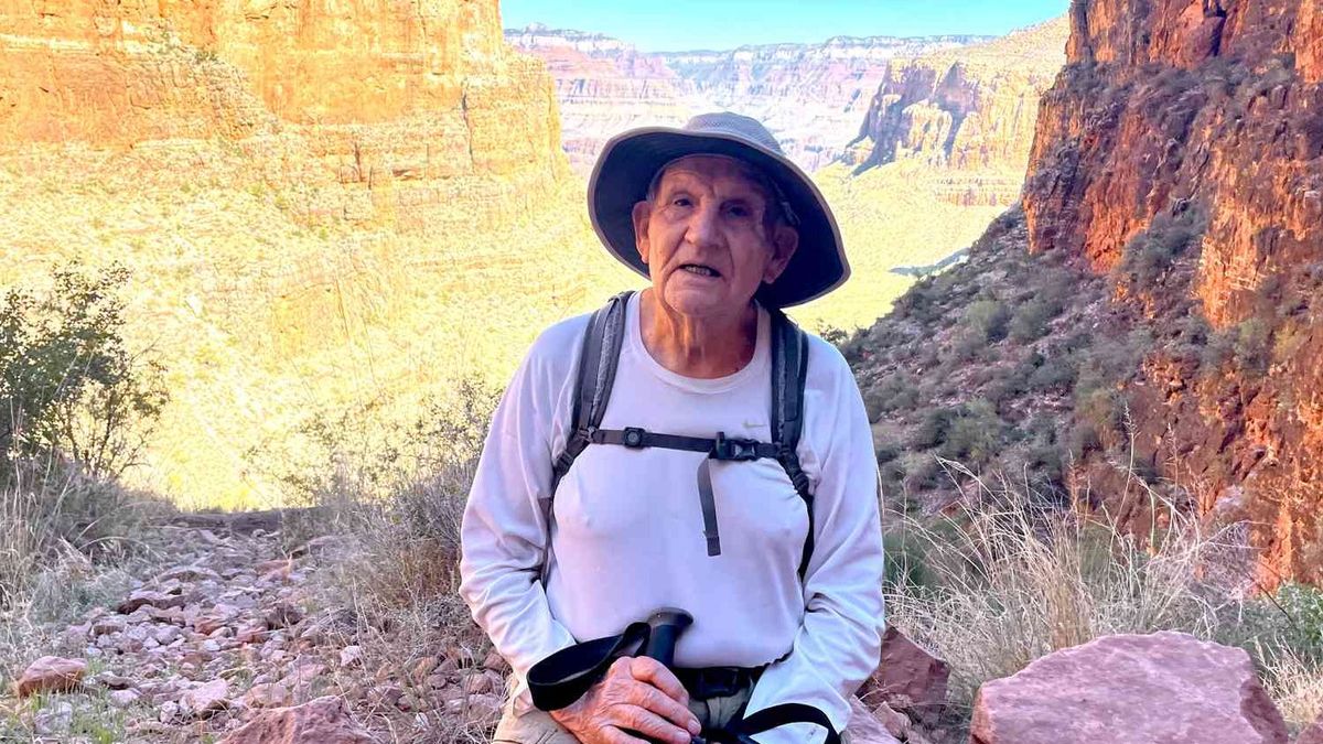 El español de 92 años que ha batido un récord Guinness al cruzar a pie el Gran Cañón del Colorado