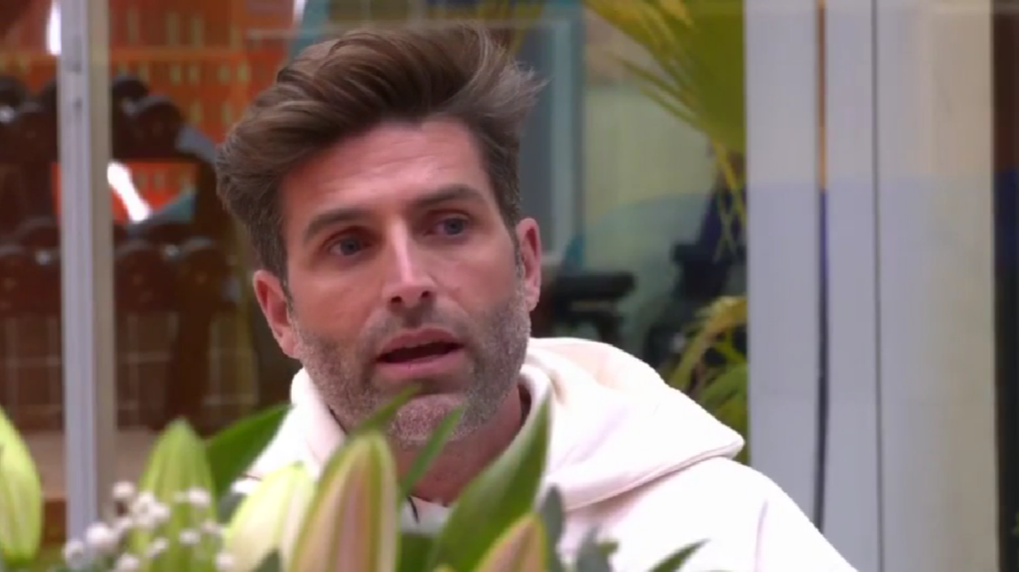 Efrén se abre en canal con Ivana