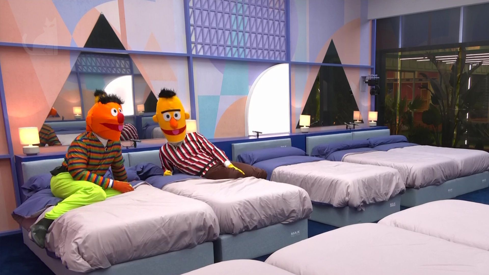 Keroseno y Finito disfrazados de Epi y Blas