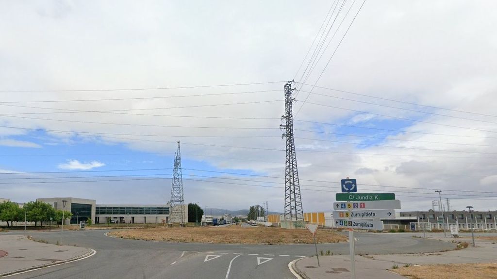 Rotonda en el Polígono Industrial de Jundiz, en Vitoria (Álava)