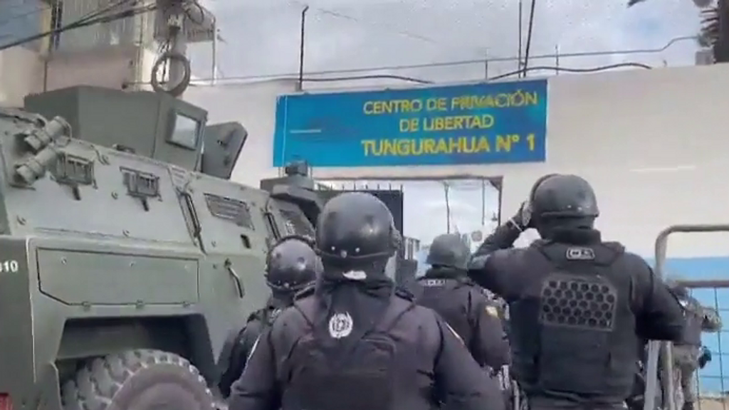 Liberados en Ecuador los 178 funcionarios retenidos en cárceles del país