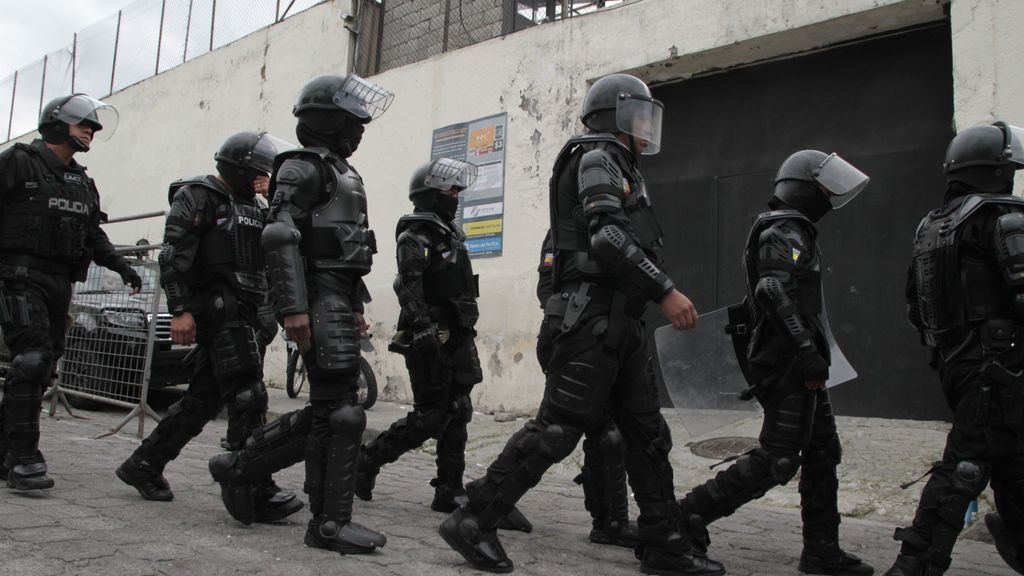 Patrulla de la policía ecuatoriana en Quito, Ecuador