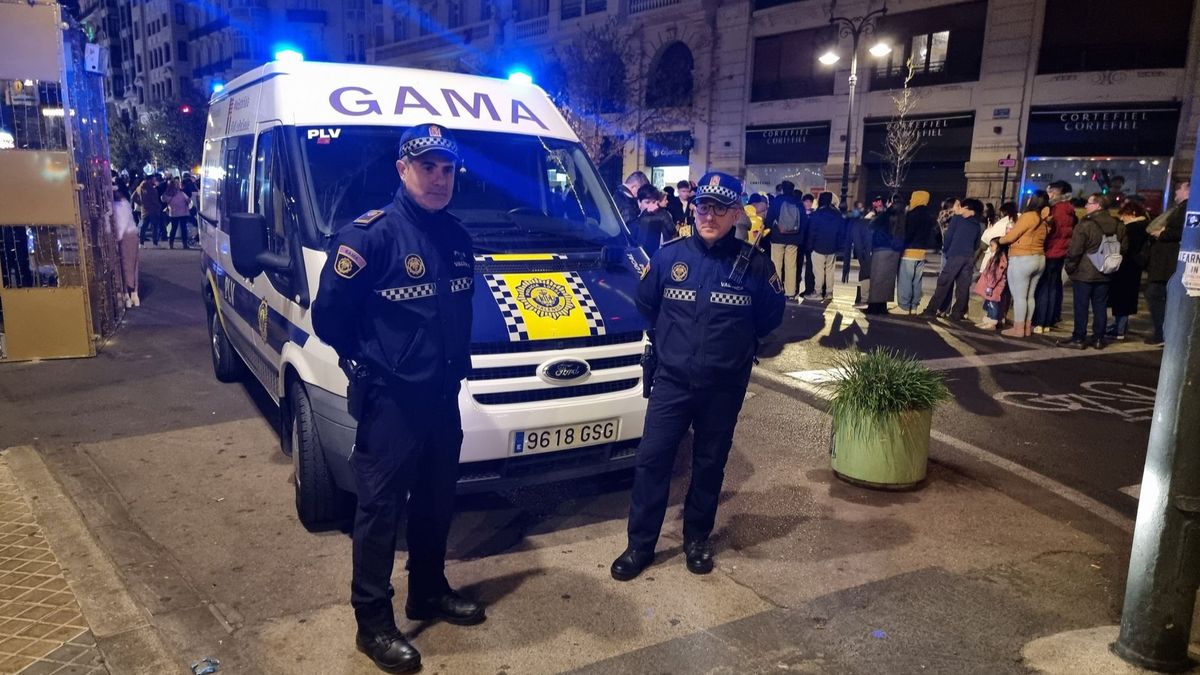Agentes del Grupo Gama de la Policía Local de Valencia