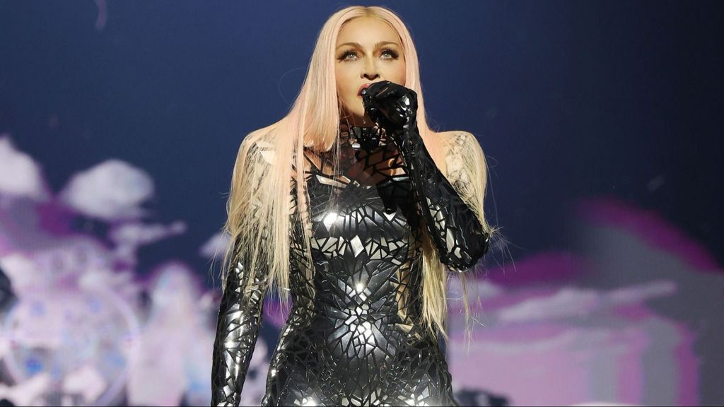 El calor deja en suspenso el concierto de Madonna en Copacabana, en Brasil